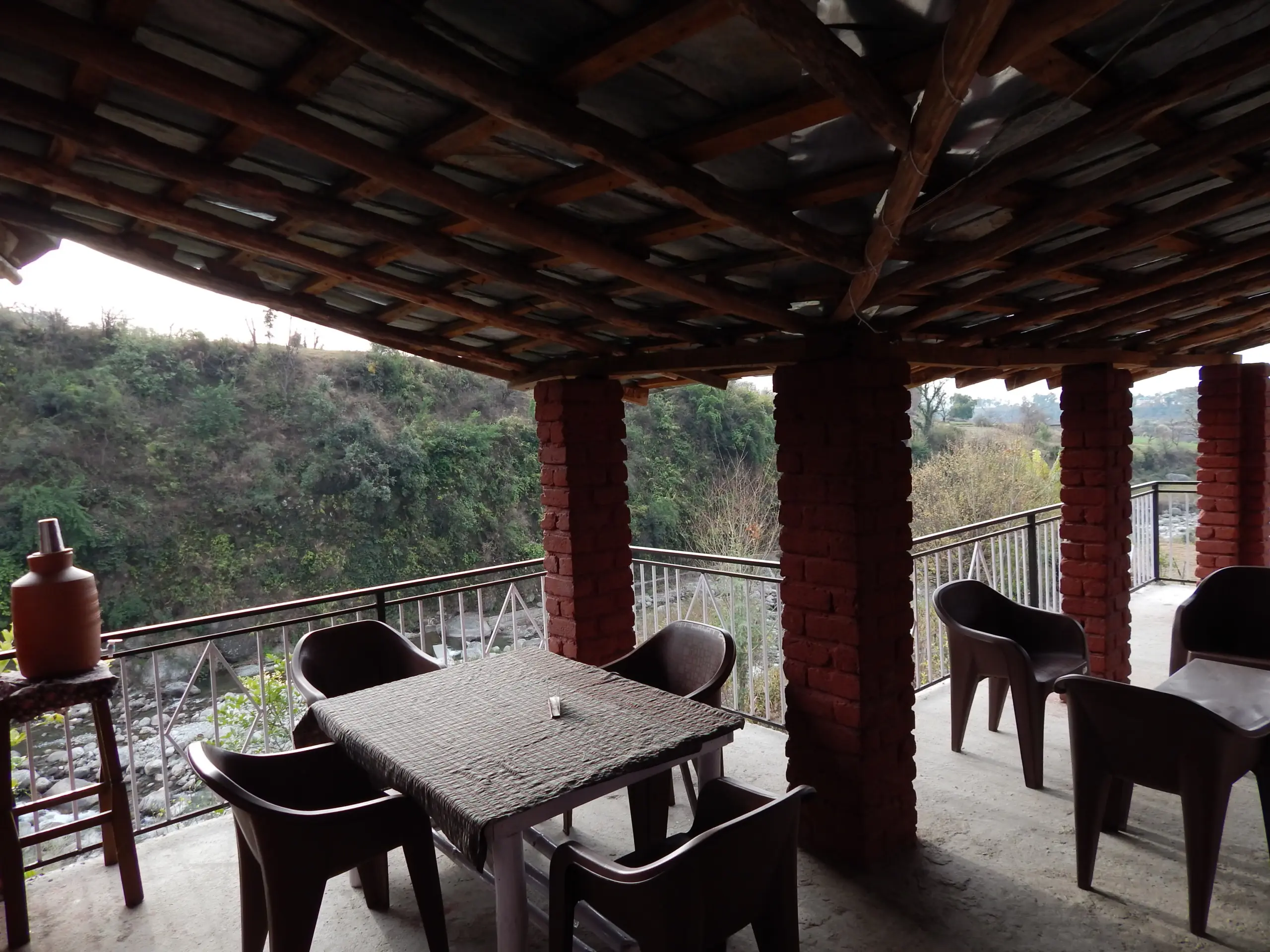 The Mud & Meadow Hideaway 4