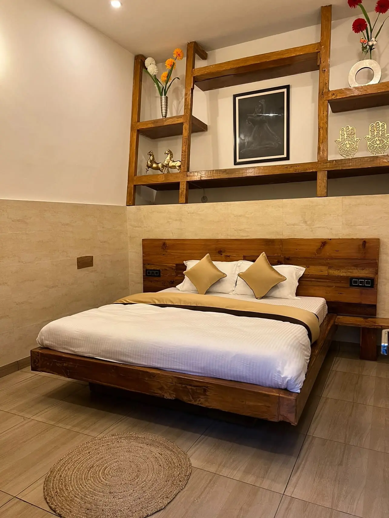 The Hillside House 4